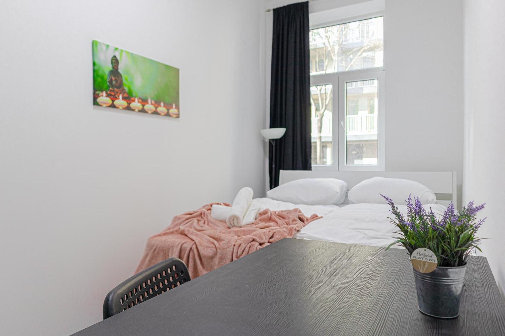 Affordable 5-Br Shared Apartment / Enkplatz U3 Getaway Viena Exterior foto