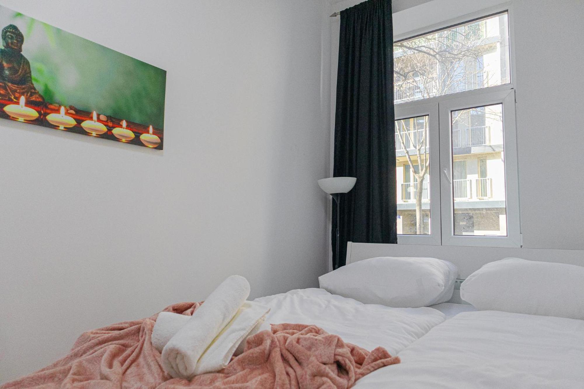 Affordable 5-Br Shared Apartment / Enkplatz U3 Getaway Viena Exterior foto